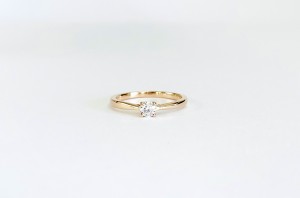 K18 ピンクゴールドの婚約指輪