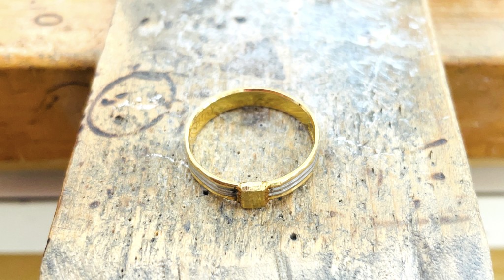 コンビカラーの結婚指輪のサイズ直し