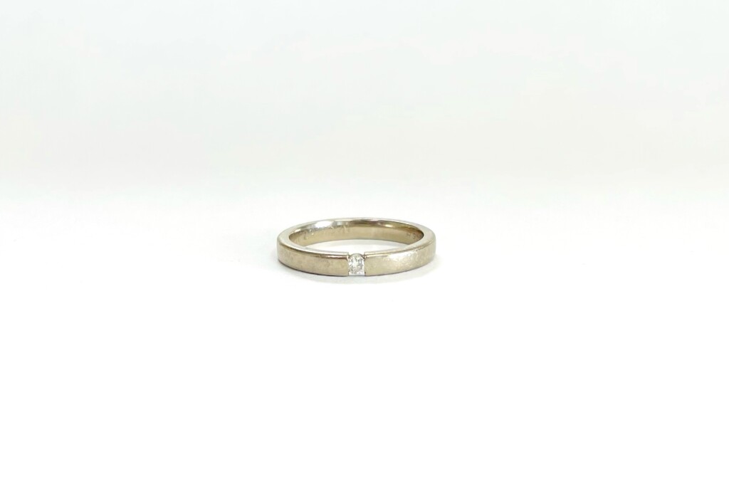 K18WGラウシュマイヤーの結婚指輪のサイズ直し