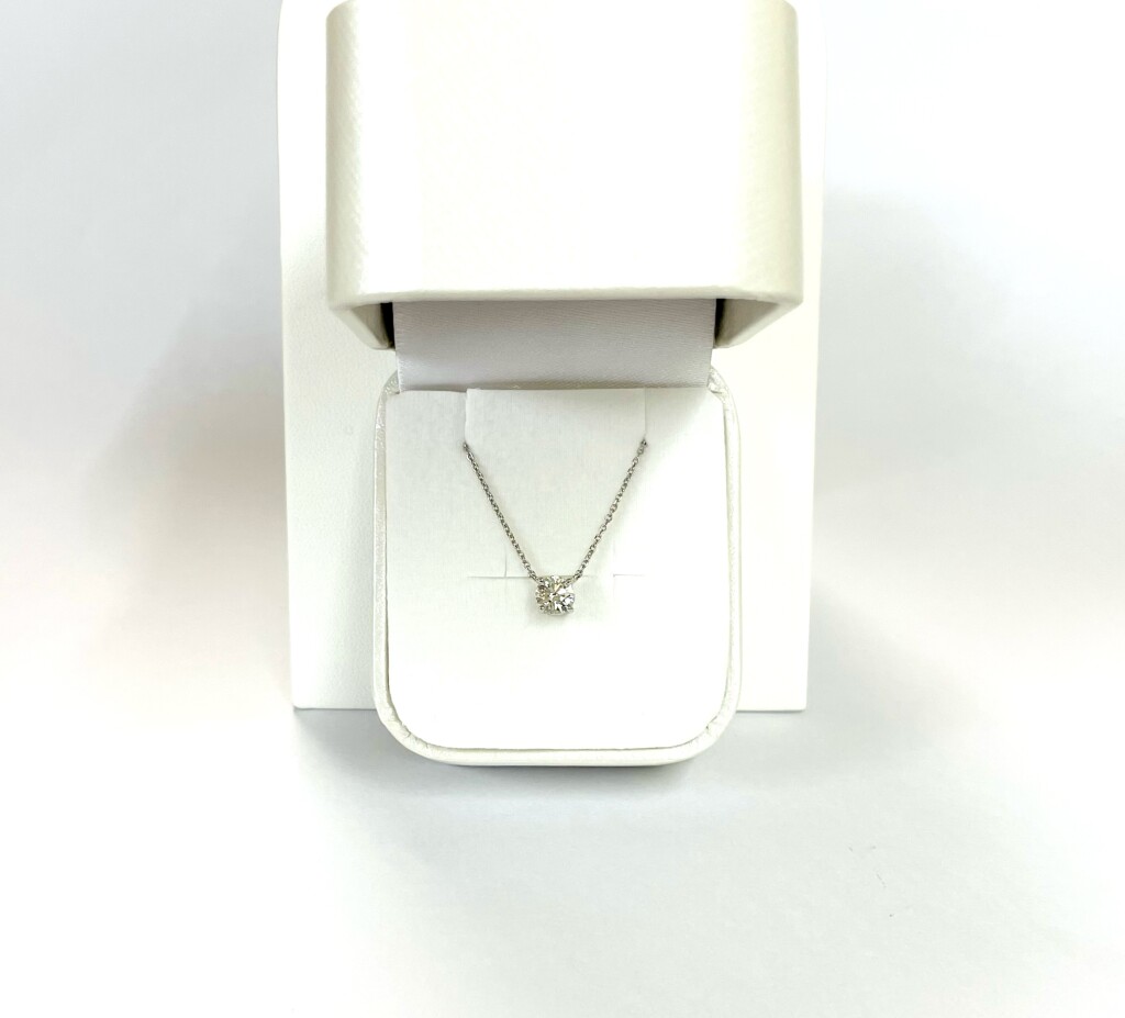 0.5ctダイヤモンドネックレス