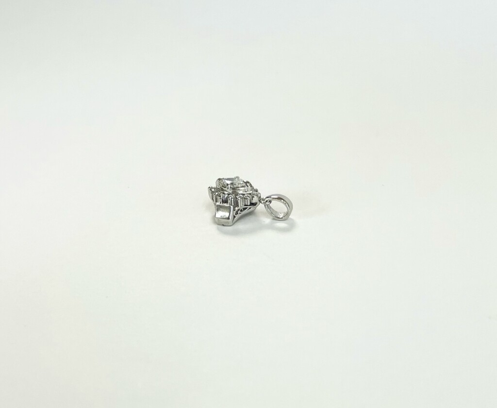 指輪をペンダントにリフォーム