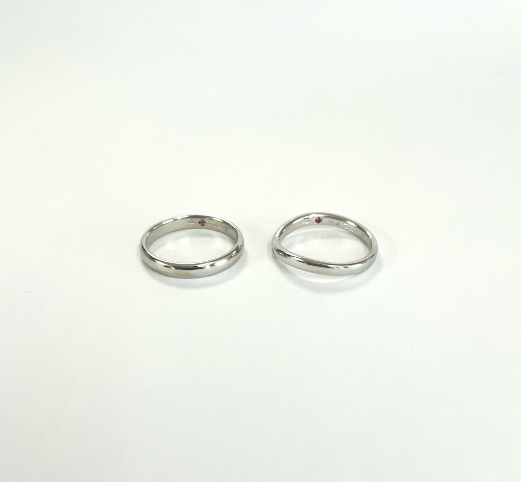 誕生石入り結婚指輪