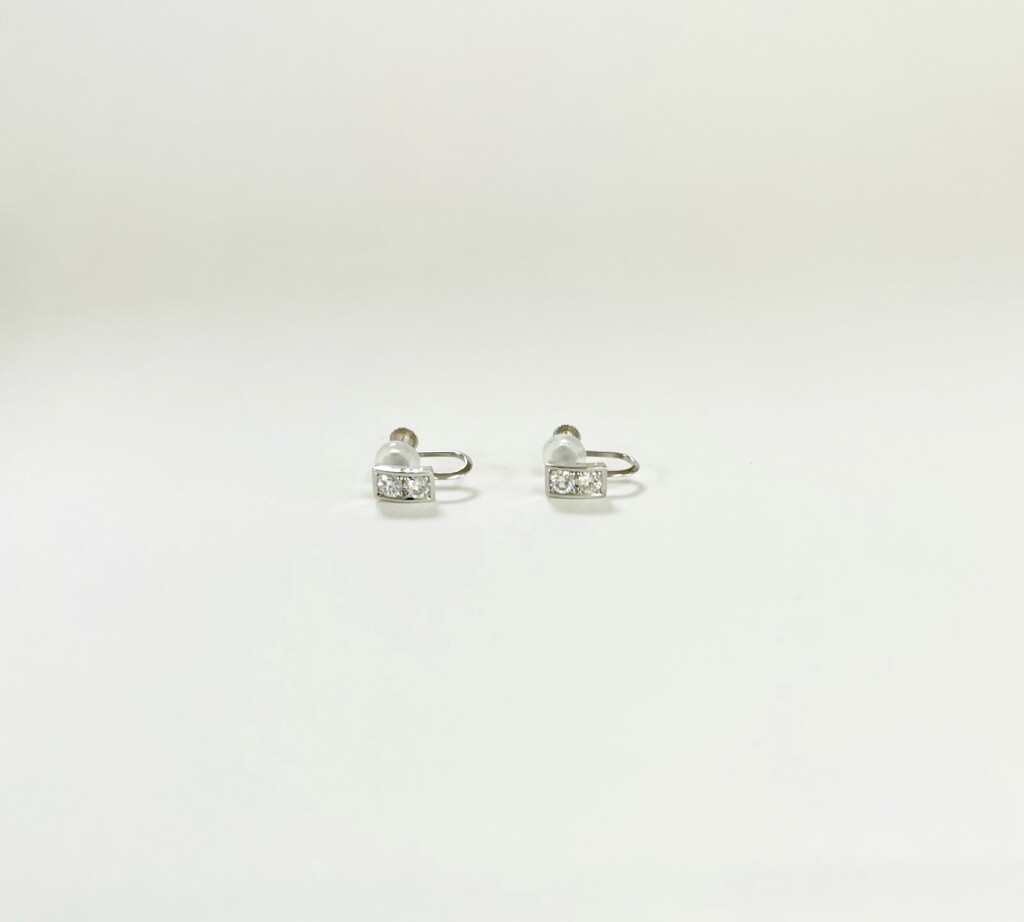 ダイヤモンド2個入イヤリング