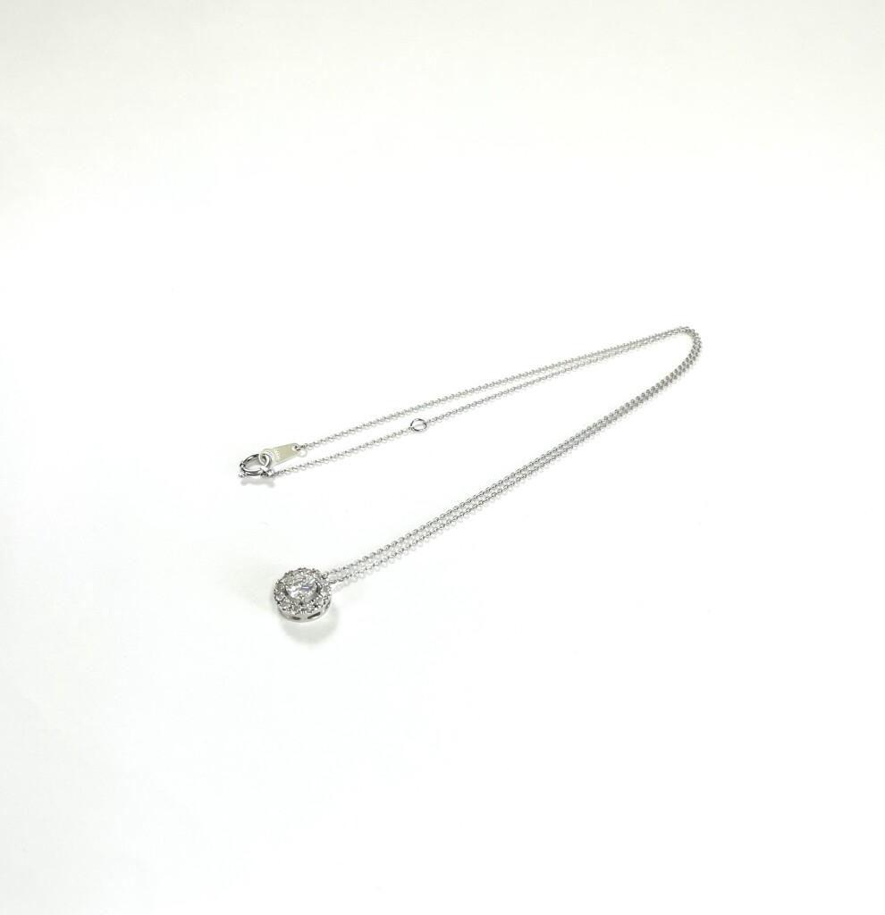 取巻きネックレス